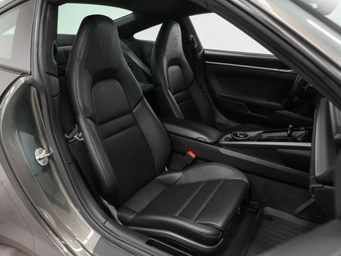 Certified 2020 Porsche 911 Carrera image 21