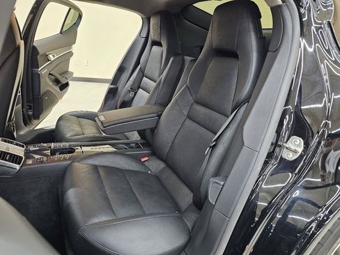 Used 2016 Porsche Panamera image 25