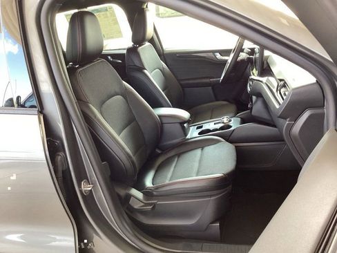 New 2025 Ford Escape ST-Line w/ Equipment Group 301A image 32