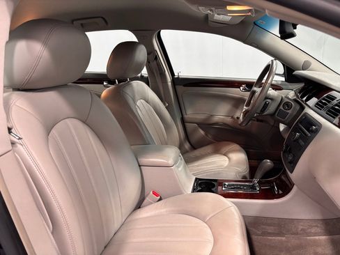 Used 2009 Buick Lucerne CXL w/ Driver Confidence Package image 19