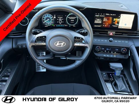 Certified 2025 Hyundai Elantra SEL FWD image 15