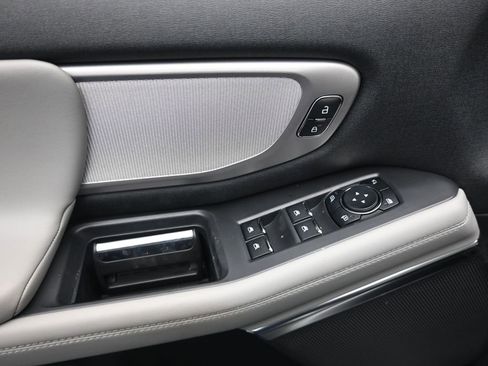 New 2026 Ford Expedition Active image 11