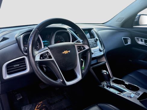Used 2017 Chevrolet Equinox Premier w/ Enhanced Convenience Package FWD image 7