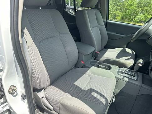 Used 2019 Nissan Frontier SV RWD image 24