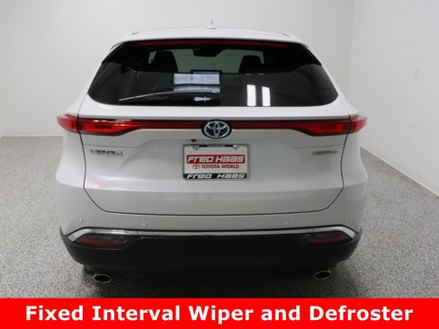 Used 2024 Toyota Venza LE image 8