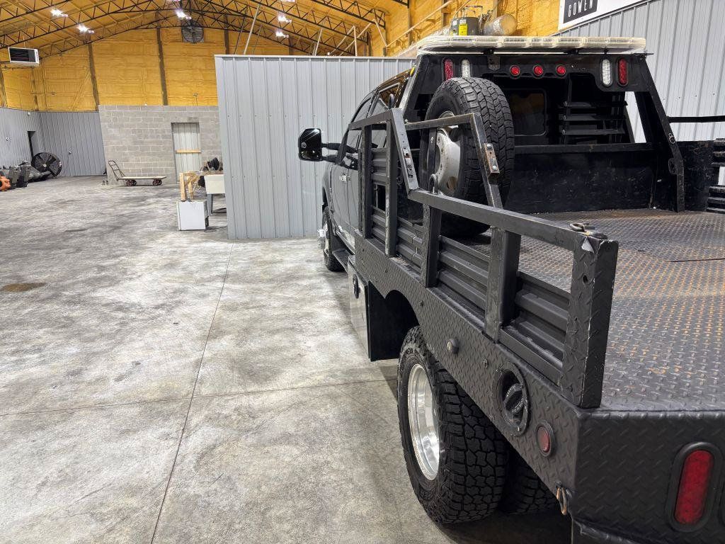 Used 2019 Ford F350 Lariat w/ Lariat Value Package AWD/4WD image 9