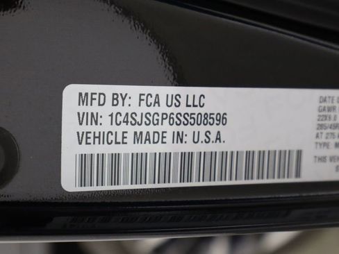 Used 2025 Jeep Grand Wagoneer L Series III w/ Rear Seat Video Group 1 AWD/4WD image 52
