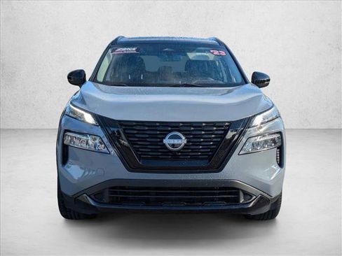 Used 2023 Nissan Rogue SV w/ SV Premium Package image 2
