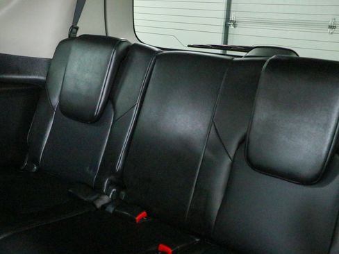 Used 2021 Nissan Armada Platinum RWD image 29