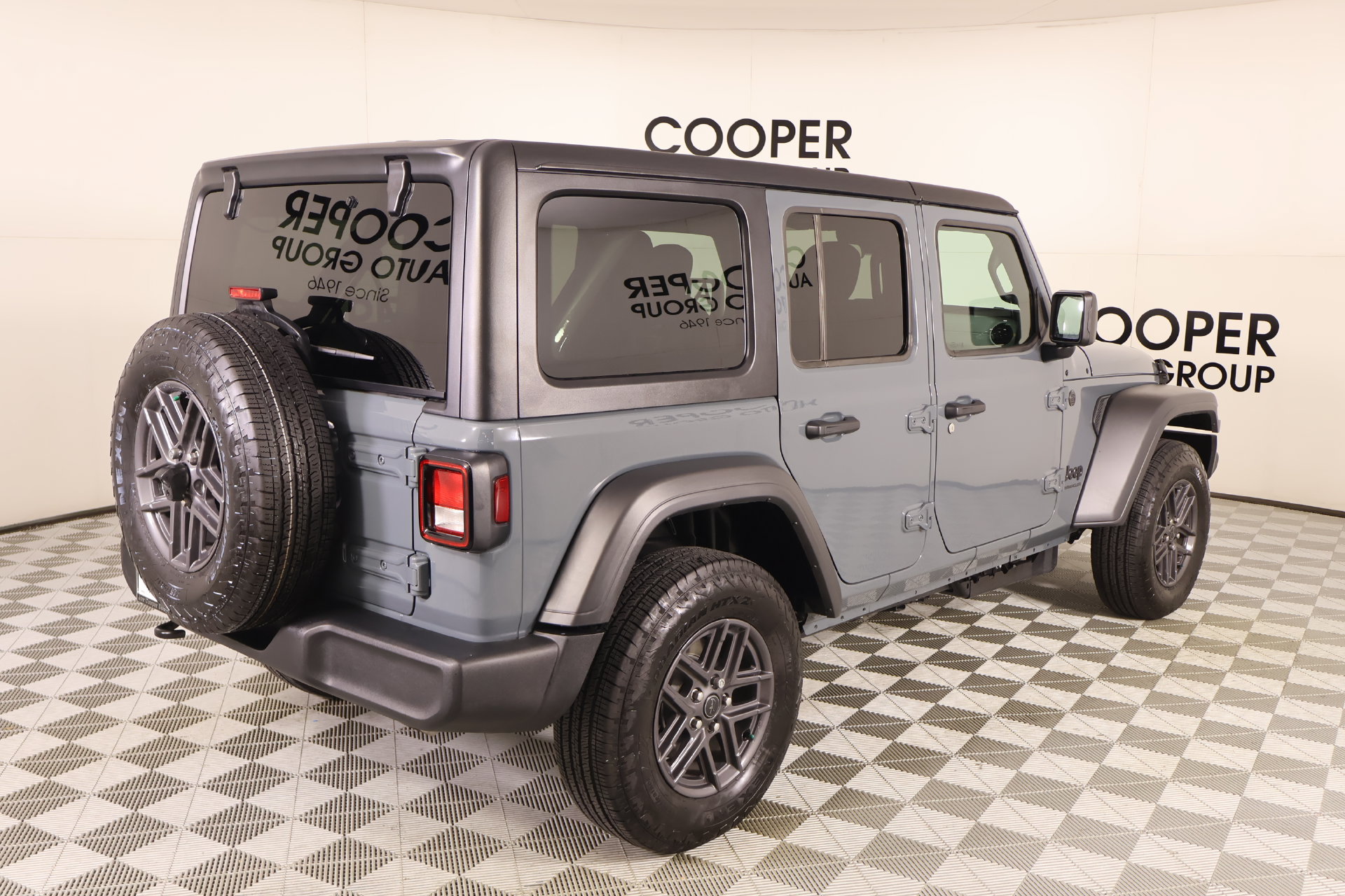 Used 2026 Jeep Wrangler Unlimited Sport AWD/4WD image 19