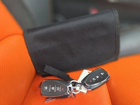 Used 2018 Chevrolet Camaro SS w/ Hot Wheels Edition RWD image 26