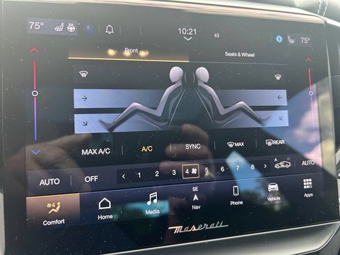 Used 2022 Maserati Ghibli Modena Q4 AWD/4WD image 25