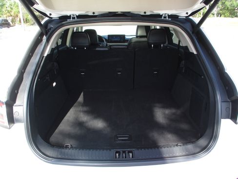 Used 2023 Lincoln Nautilus Reserve FWD image 12