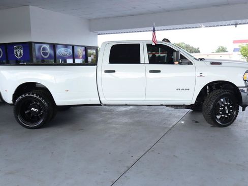 Used 2021 RAM 3500 Tradesman w/ Chrome Appearance Group AWD/4WD image 4