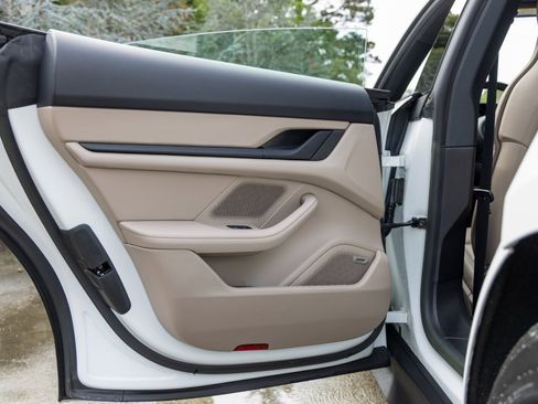 Certified 2023 Porsche Taycan image 38