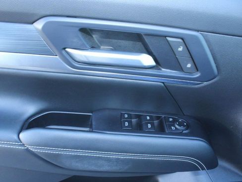 Used 2025 GMC Terrain Elevation image 9