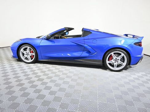 Used 2021 Chevrolet Corvette Stingray Preferred Cpe w/ Z51 Performance Package RWD image 3