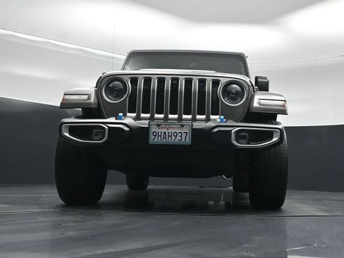 Used 2023 Jeep Wrangler Unlimited Sahara w/ Cold Weather Group AWD/4WD image 43