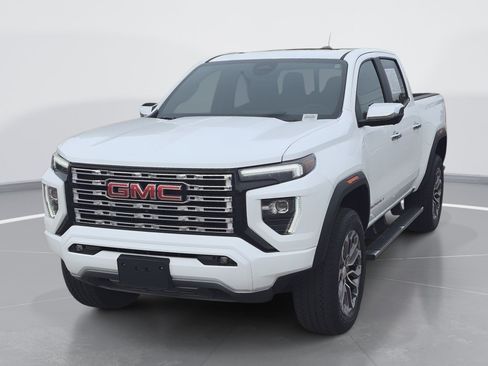 Used 2023 GMC Canyon Denali AWD/4WD image 7