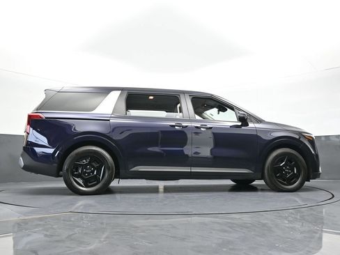 Used 2025 Kia Carnival image 65