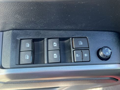 Used 2021 Toyota Tacoma TRD Sport w/ TRD Premium Sport Package AWD/4WD image 12