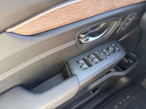Used 2026 Honda Pilot Elite image 16