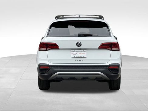 Used 2022 Volkswagen Taos S image 4