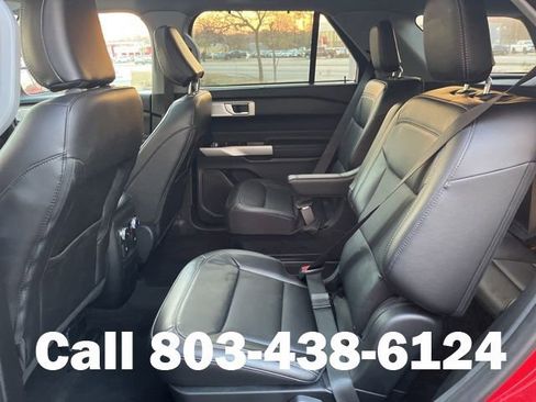 Used 2023 Ford Explorer Limited w/ Limited Technology Package RWD image 13