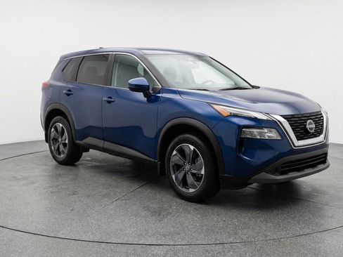 Used 2025 Nissan Rogue SV AWD/4WD image 1