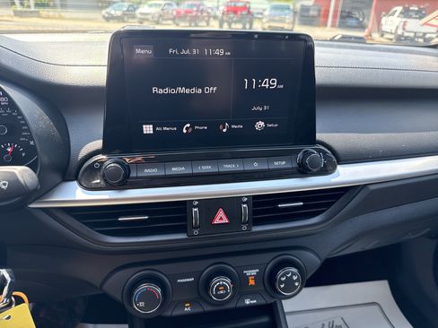 Certified 2024 Kia Forte LXS w/ LXS Technology Package FWD image 24