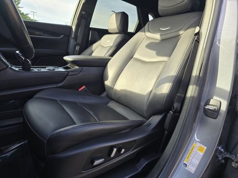 Used 2022 Cadillac XT5 Premium Luxury w/ LPO, Premium Carpet Package image 25