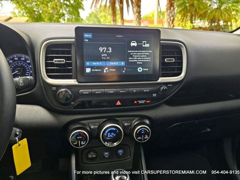 Used 2020 Hyundai Venue SEL w/ Convenience Package FWD image 25