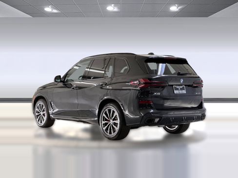 New 2026 BMW X5 xDrive50e w/ M Sport Package image 3
