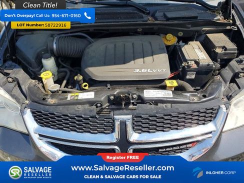 Used 2016 Dodge Grand Caravan SXT FWD image 16
