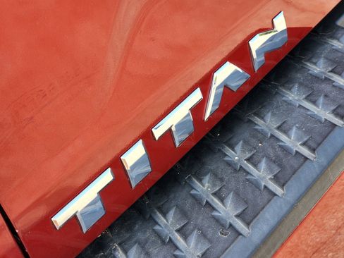 Used 2018 Nissan Titan PRO-4X w/ Pro-4x Utility Package image 15