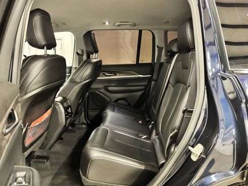 Used 2023 Jeep Grand Cherokee Limited RWD image 20