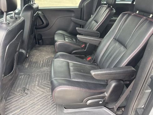 Used 2014 Dodge Grand Caravan R/T image 12