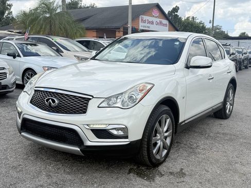 Used 2017 INFINITI QX50 2WD image 3