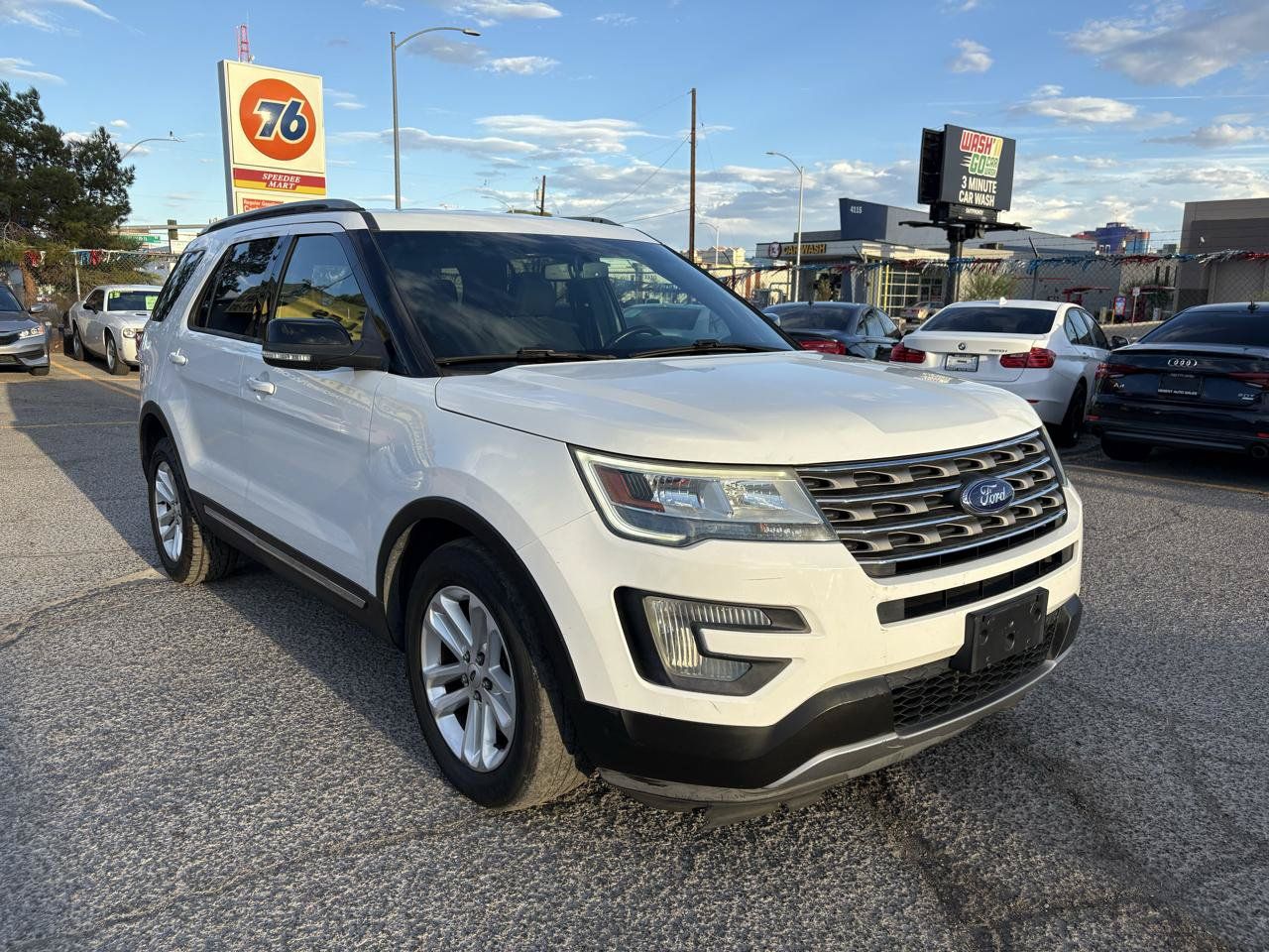 Used 2016 Ford Explorer XLT w/ Equipment Group 201A FWD image 6