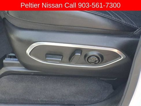 Used 2024 Jeep Wagoneer L Series II RWD image 24