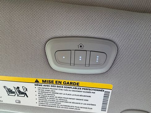 Used 2024 Chrysler Pacifica Limited FWD image 70