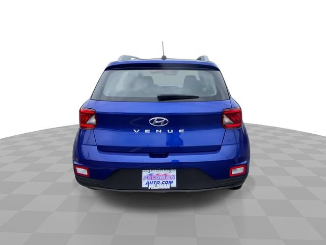 Used 2025 Hyundai Venue SEL FWD image 9