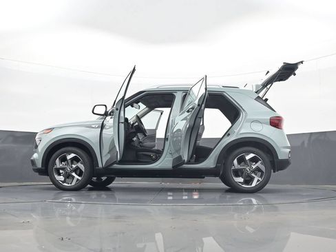 New 2026 Hyundai Venue SEL FWD image 34