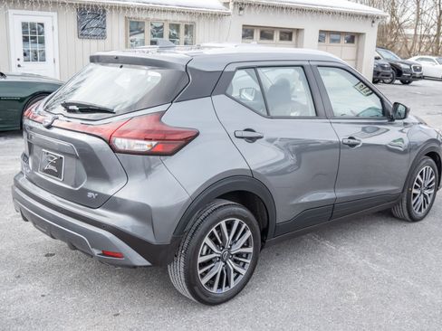 Used 2024 Nissan Kicks SV image 11