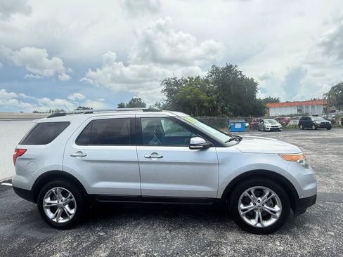 Used 2015 Ford Explorer Limited w/ Equipment Group 302A FWD image 3