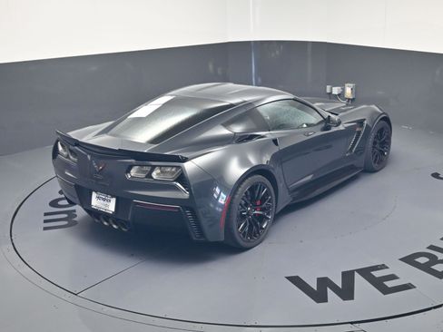 Used 2019 Chevrolet Corvette Z06 image 17
