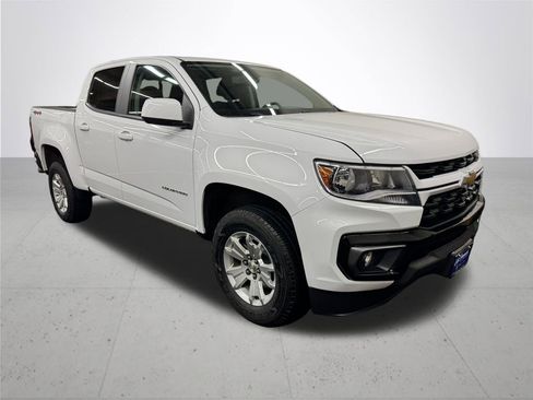 Used 2022 Chevrolet Colorado LT w/ LT Convenience Package image 9