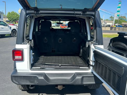 Used 2023 Jeep Wrangler Unlimited Sport AWD/4WD image 6