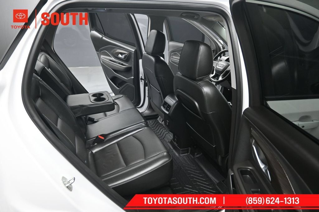 Used 2023 GMC Terrain SLT FWD image 30