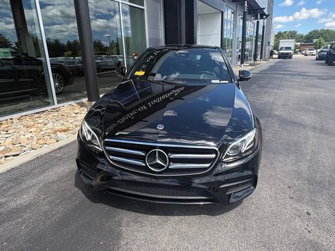 Used 2020 Mercedes-Benz E 450 4MATIC Sedan image 3